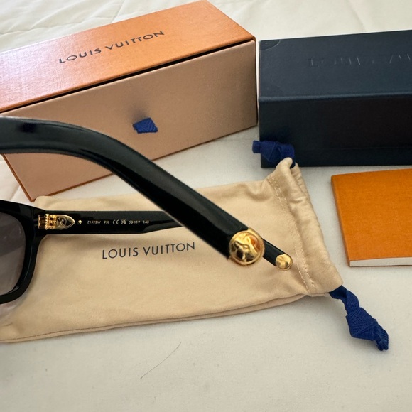 Louis Vuitton- My Monogram Square sunglasses Z1523E- worn once black/gold - Picture 7 of 13